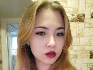 kinky webcam model MildredAcors