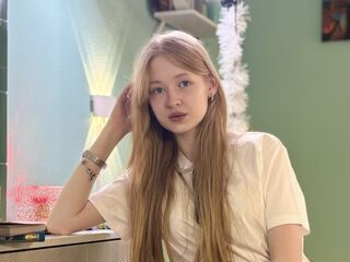 chat with cam MinnieTallacksen