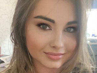 camgirl spreading pussy MoaMoore