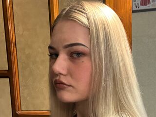 camgirl shaving pussy NicolynMoore