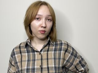 camgirl masturbating with dildo NidaSimerly