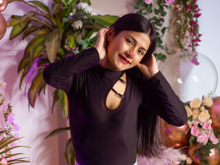 topless camgirl OriannaValens