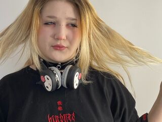 chat room live cam PilarVanhee