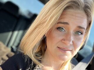 hot cam slut Renegadebarbie
