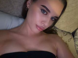 free webcam chat RhiannonJumper