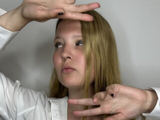 naked girl with cam masturbating RosalindaKisor