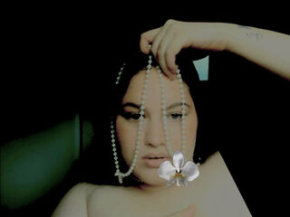 beautiful webcamgirl SeraphineOrchid