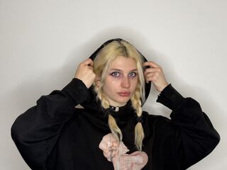 beautiful webcamgirl SerenaRatte
