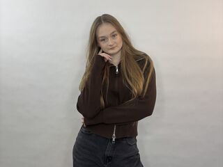 sexy live cam girl SigneKeatley