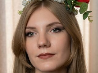hot strip tease web cam SlyviaQuinonez