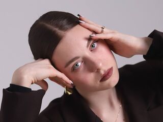 camgirl picture SophiaCurlam