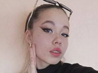 shaved pussy webcam SteffaniePons