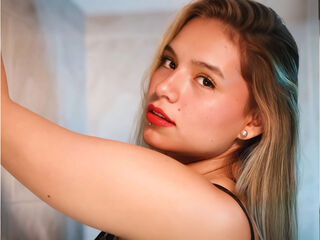 camgirl fingering pussy SusieJohns