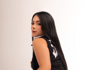 naughty cam girl fingering pussy ThaliiaDuran