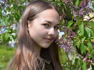 hot striptease webcam TristaArron