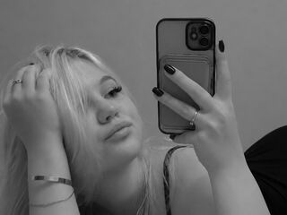 spy webcam VerenaSchindler