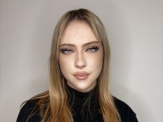 camslut topless VirgieJanosek