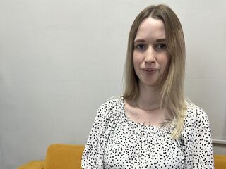 naked girl with webcam masturbating with dildo ZlataSmith