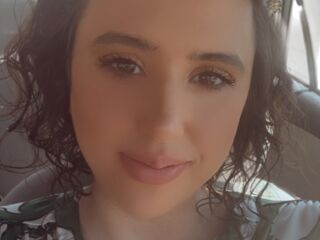 shaved pussy webcam aurorakittygirl
