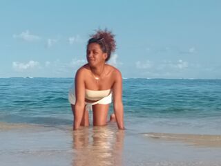 naked camgirl photo hasinatahina